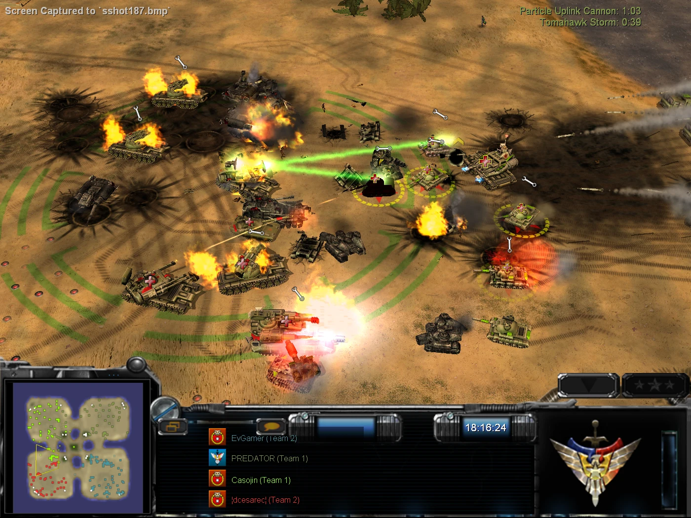 Скриншот множества танков в огненном бою и взрывах в моде Contra для Command & Conquer Generals