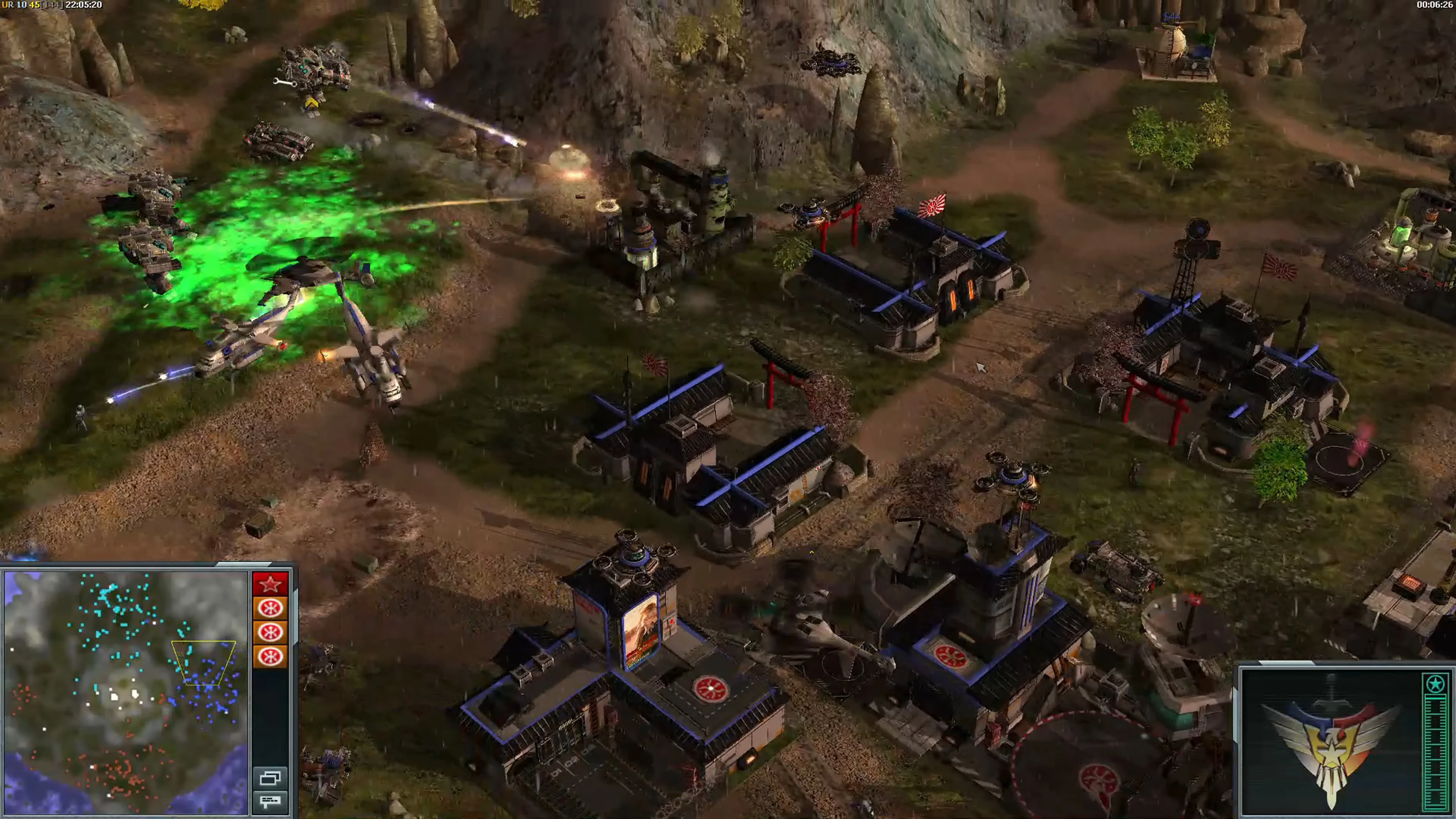 Скріншот гри з повітряними та наземними силами, що атакують укріплену базу з будівлями в японському стилі в моді Command & Conquer Generals