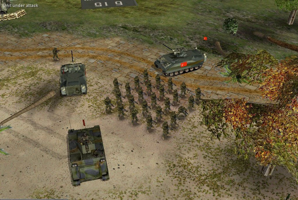 Вид сверху на пехотный отряд и бронетехнику с турецким флагом в моде Victory or Death для Command & Conquer Generals