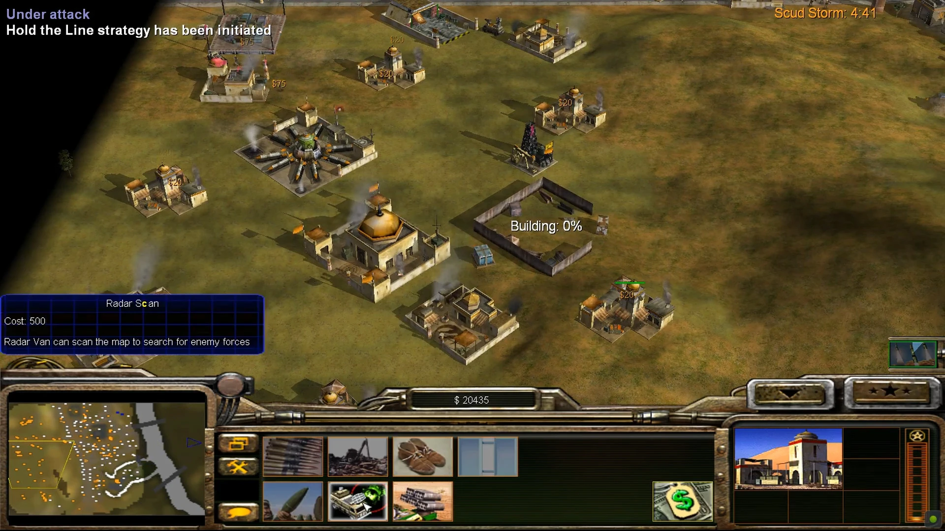 Vista aérea de una base del mod Zero Hour Reborn en Command & Conquer Generals con edificios, escaneo radar y progreso de construcción