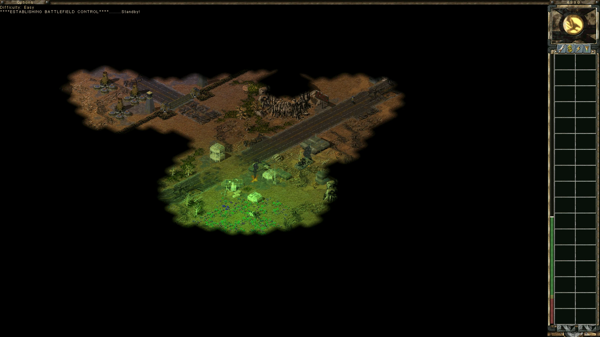 Captura de pantalla del mod Command & Conquer Tiberian Sun Synthesis mostrando mapa parcial con edificios en niebla de guerra