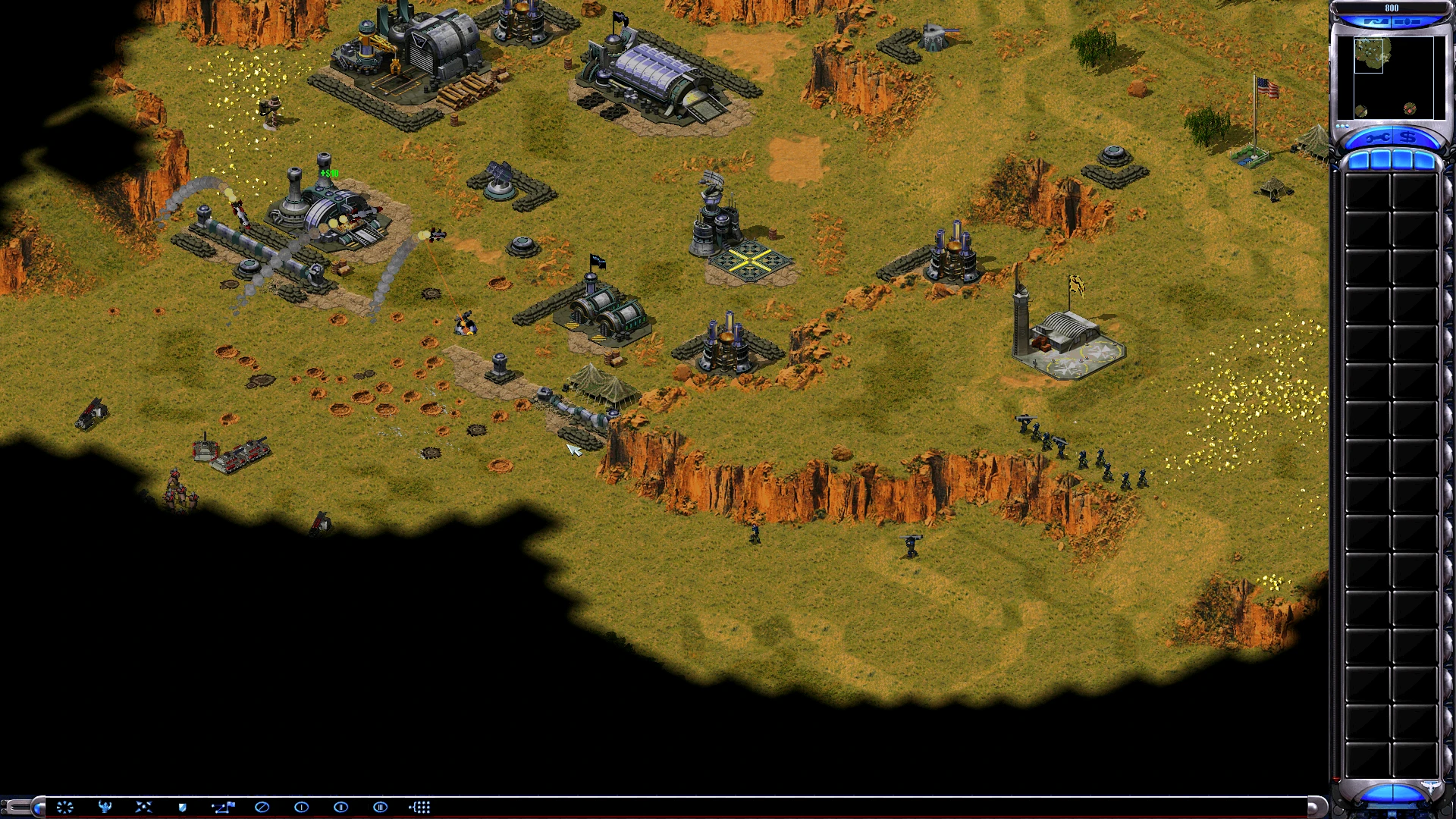 Draufsicht auf eine Wüstenbasis mit Gebäuden und Militäreinheiten im Alliance Reforged Mod für Command & Conquer Yuri's Revenge