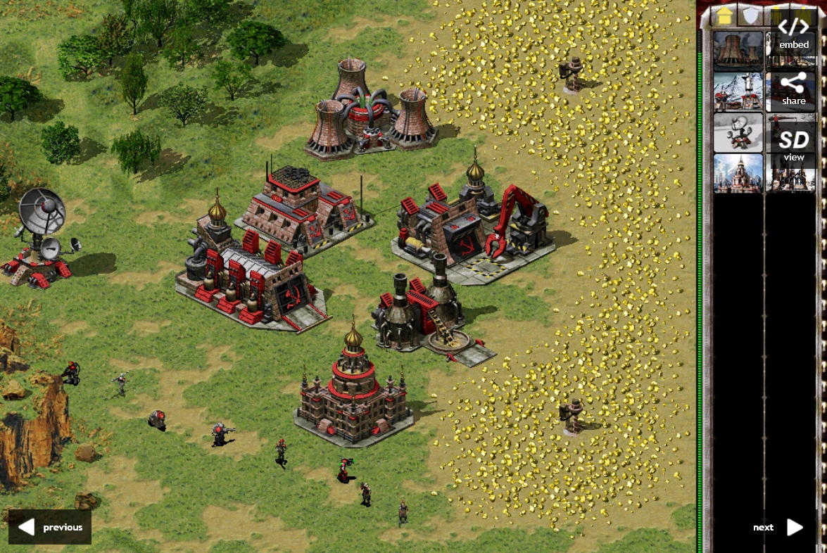 Zrzut ekranu z Command & Conquer Yuri's Revenge mod Armistice 2077 przedstawiający sowiecką bazę, wydobywanie złota i jednostki piechoty na zielonym terenie