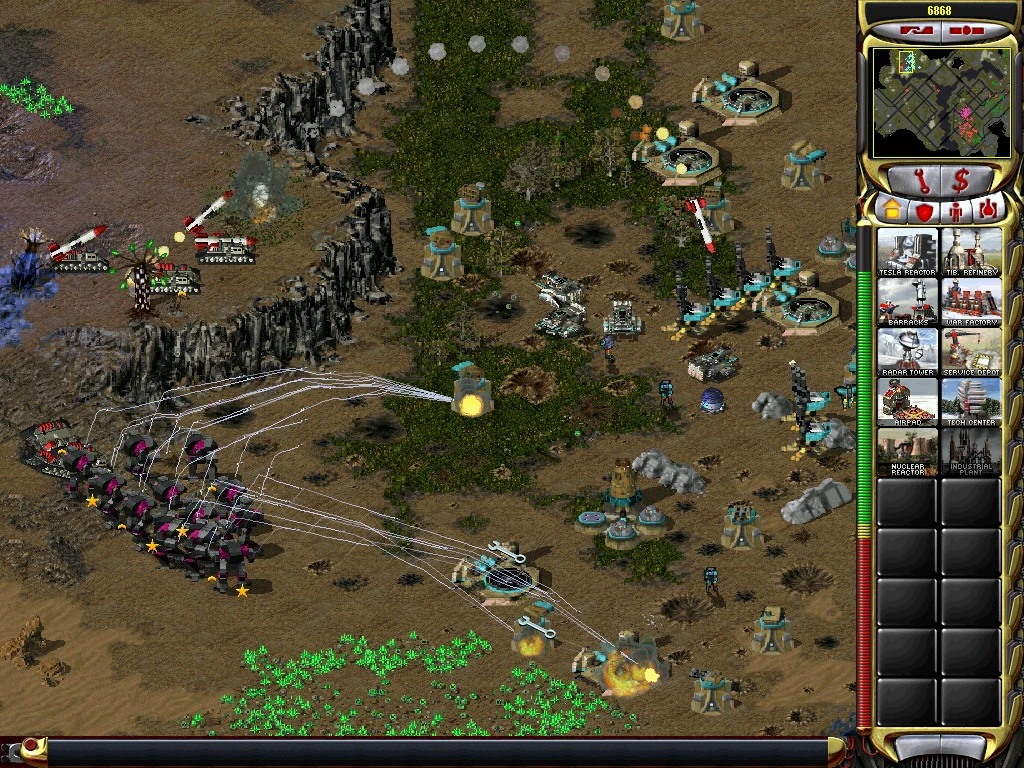 Знімок із Command & Conquer Yuri's Revenge, де база атакована ракетами з обороною у моді C&C Coalition War