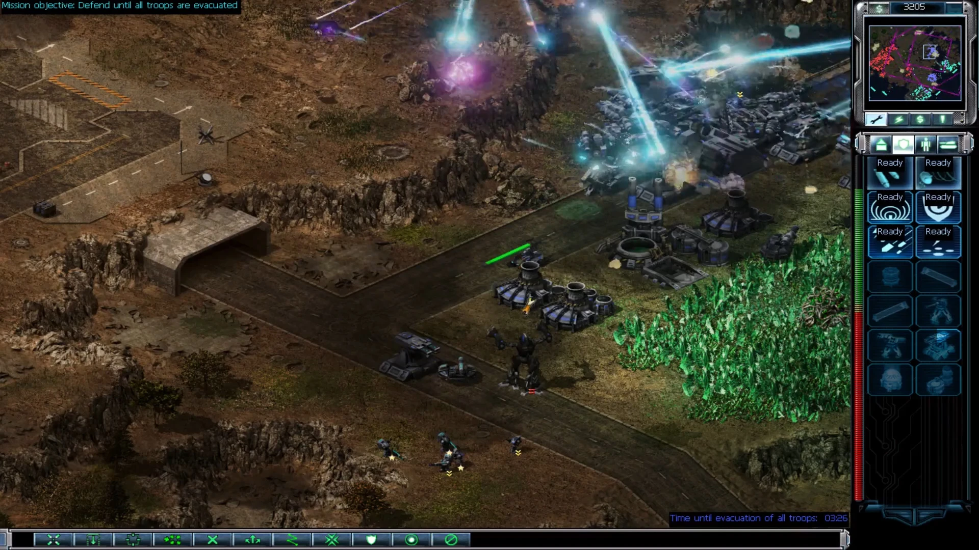 Gameplay-Screenshot einer Verteidigungsmission mit Infanterie und Fahrzeugen nahe einem Tiberiumfeld im Tiberium Crisis 2 Mod