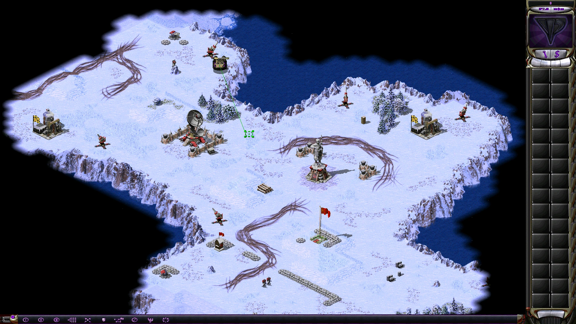Вид сверху на заснеженную карту поля битвы в Command & Conquer Yuri's Revenge с военными зданиями и юнитами, интерфейс мода C&C Reloaded