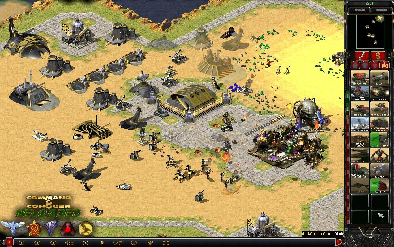 Скриншот Command & Conquer Yuri's Revenge с пустынной базой, различными юнитами и интерфейсом мода C&C Reloaded