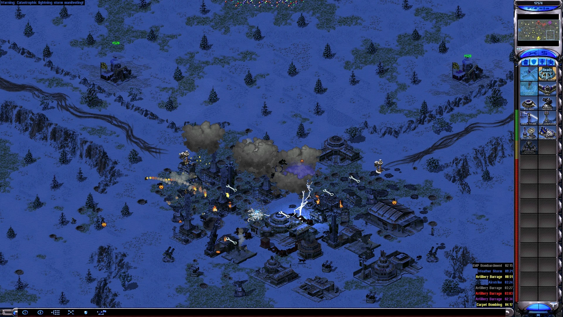 Скриншот игры с заснеженной базой, поврежденной огнем и молниями в моде Rise of the East