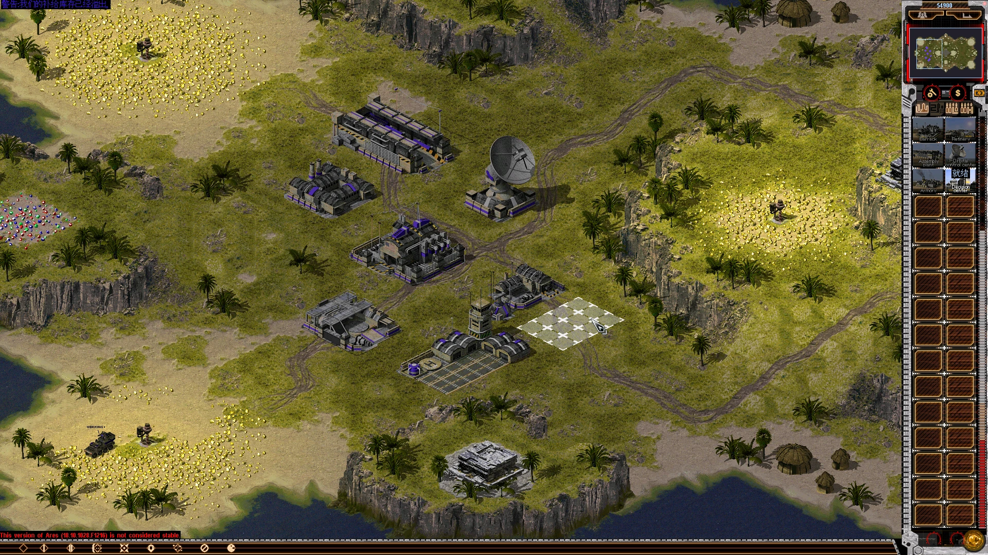 Vista superior de una base de jugador con edificios y campos de recursos en el mod World Axletree para Command & Conquer Yuri's Revenge