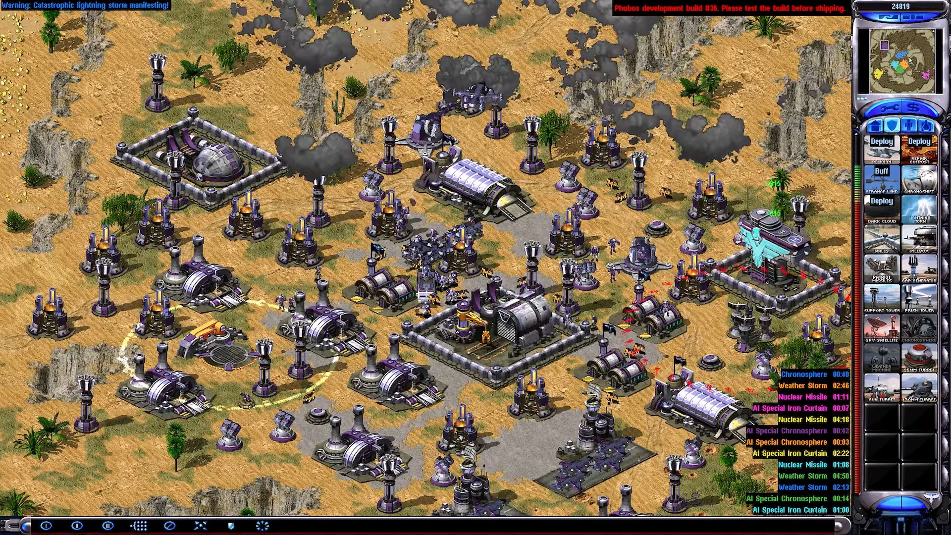 Скриншот пустынной базы с множеством строений и турелей в моде Red Line для Command & Conquer Yuri's Revenge