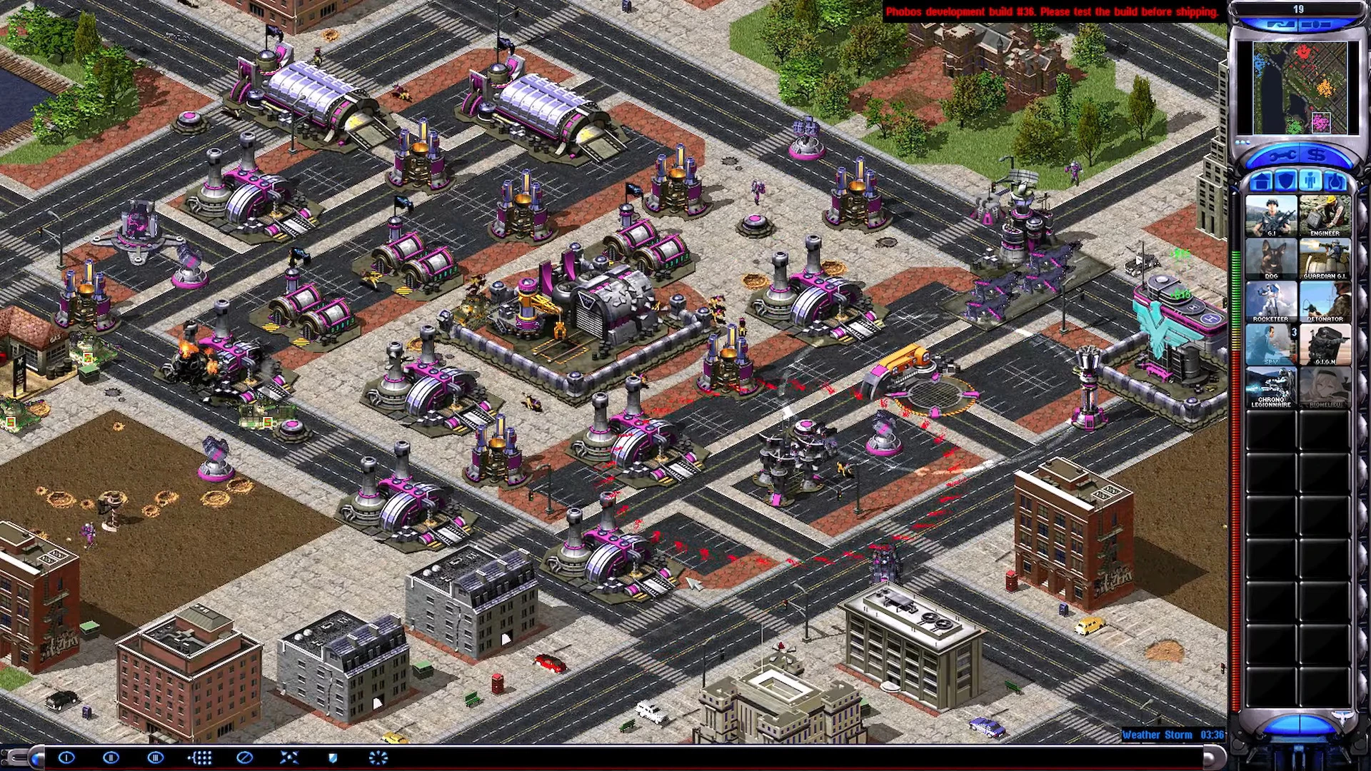 Вид сверху на мод Red Line для Command & Conquer Yuri's Revenge с городской базой и оборонительными турелями