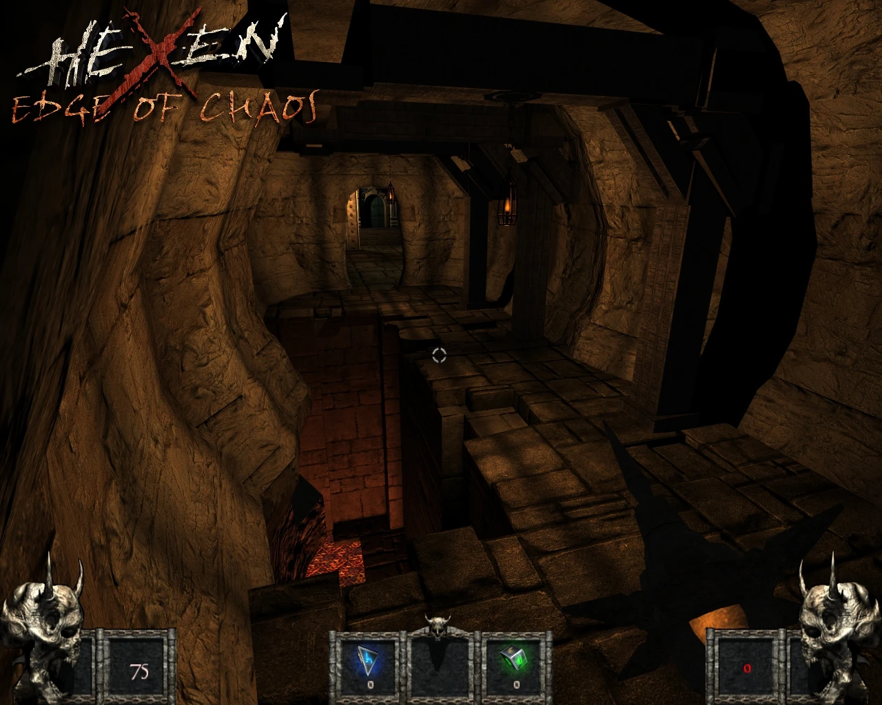Captura de pantalla de Doom 3 mostrando un corredor oscuro de mazmorra con lava debajo y caminos de piedra