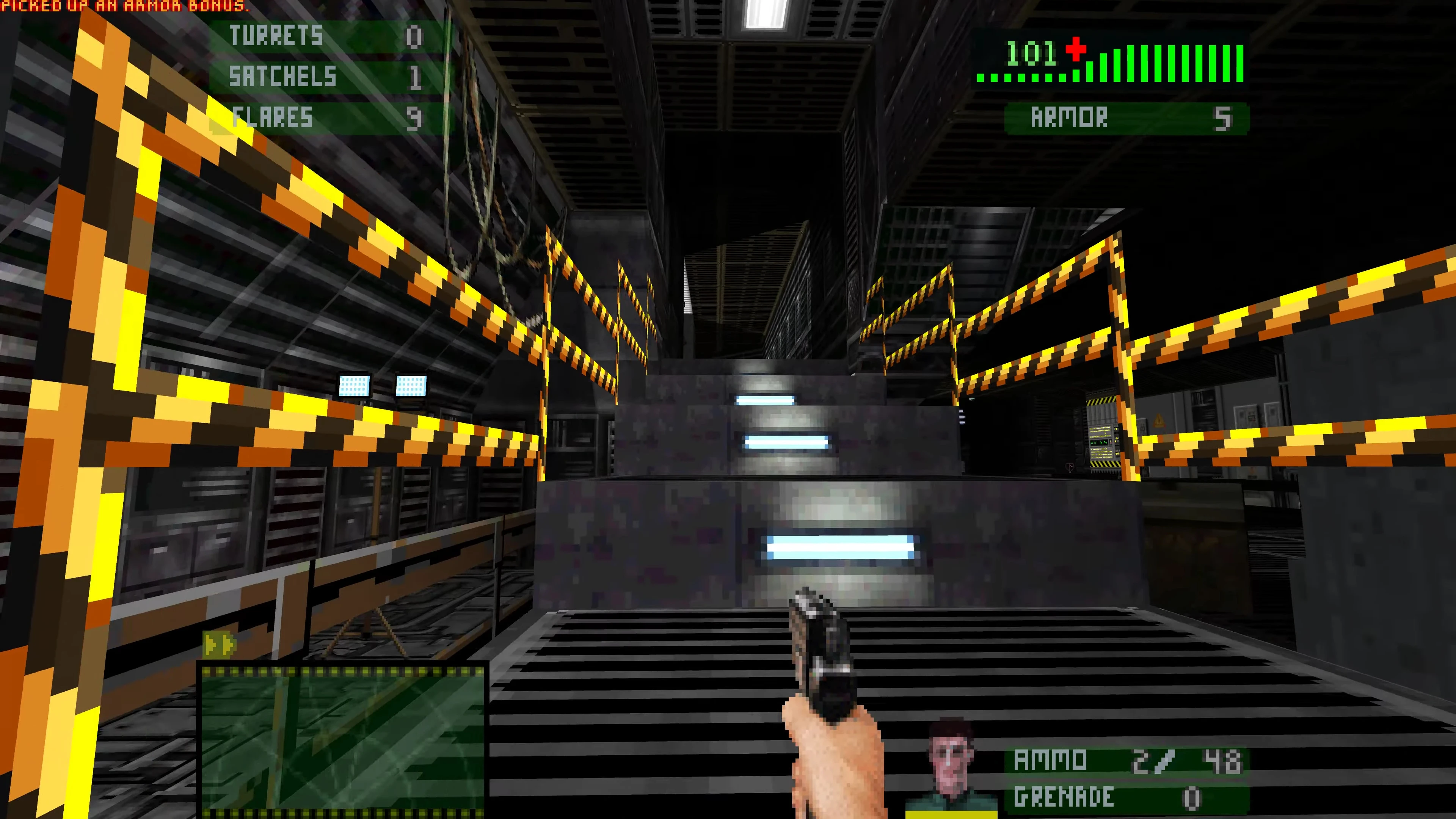 Jugador sosteniendo pistola en interior industrial oscuro de ciencia ficción con HUD mostrando salud, munición y armadura en mod de Doom II