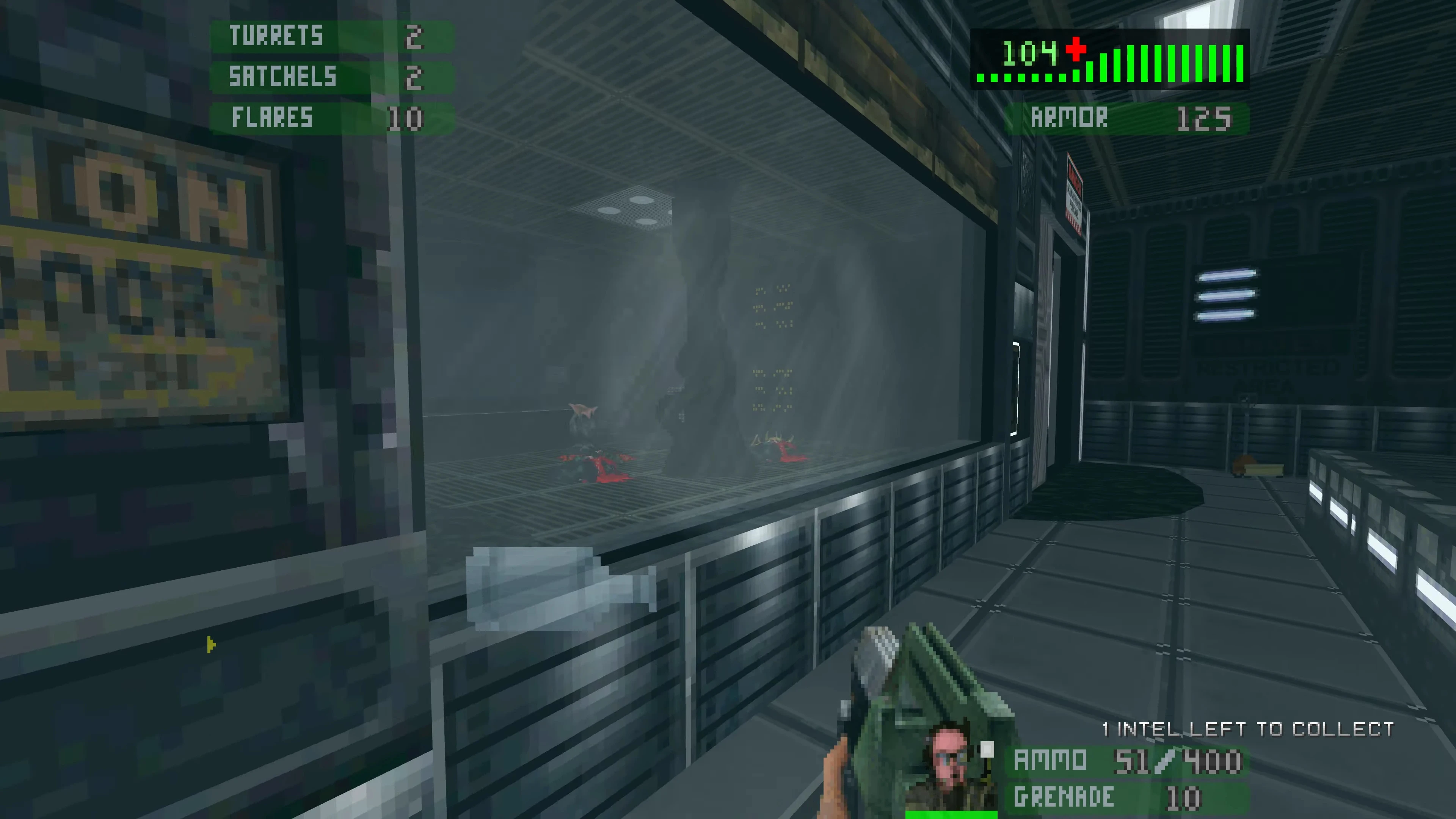 Vista en primera persona dentro de una instalación sci-fi con criaturas alienígenas vistas a través del cristal en mod de Doom II