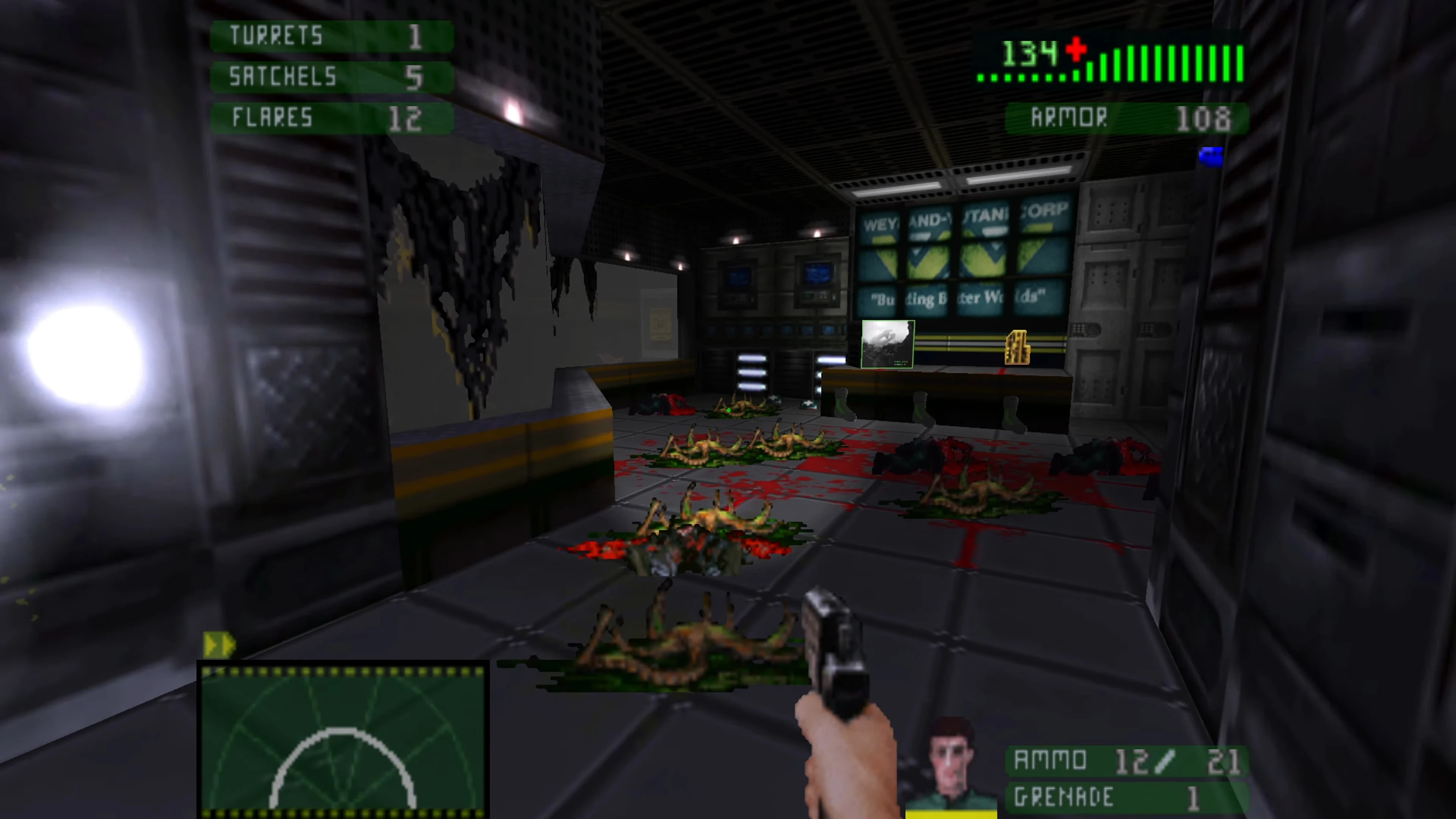 Captura del mod Aliens Eradication TC en Doom II mostrando una habitación oscura de ciencia ficción con cadáveres alienígenas y HUD con información de munición y salud
