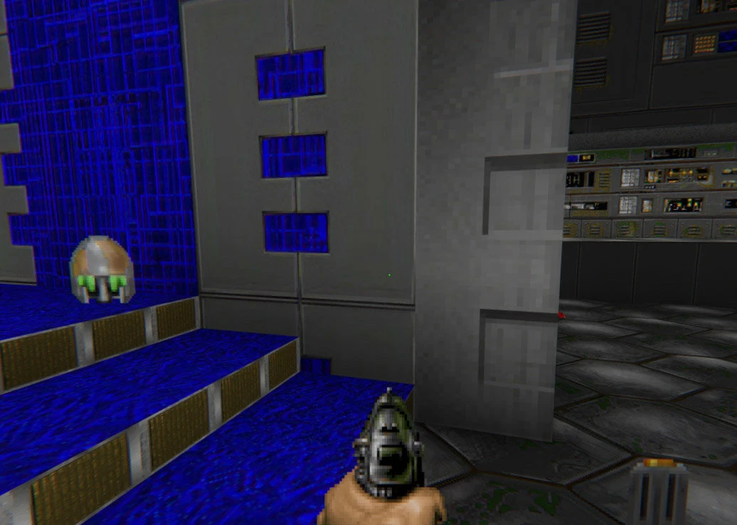 Вид від першої особи з пістолетом, що цілиться на сині сходи з літаючим ворогом у науково-фантастичному середовищі