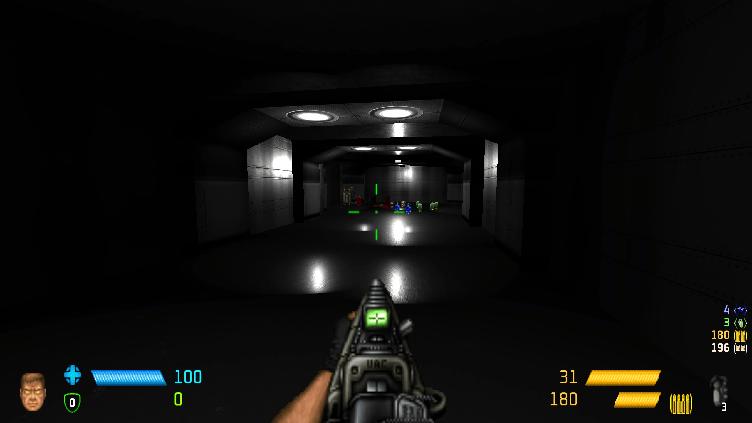 Erste-Person-Sicht mit Zielvorrichtung in dunklem Industrieflur und verstreuten Gegenständen im Doom II Dragon Sector Mod
