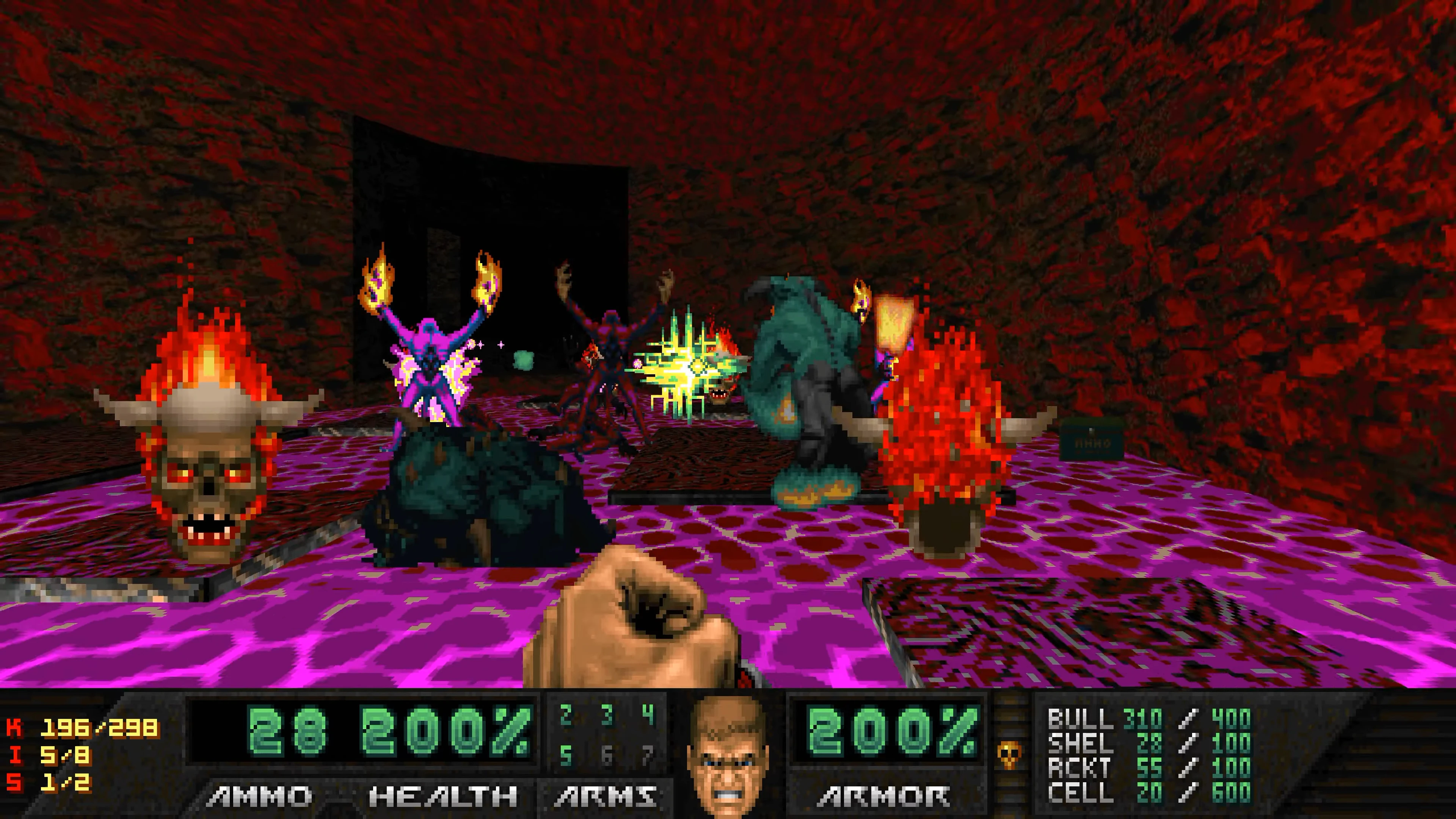 Vista en primera persona de cabezas demoníacas en llamas y varios monstruos atacando en una cueva roja en el mod Doom II Eviternity II