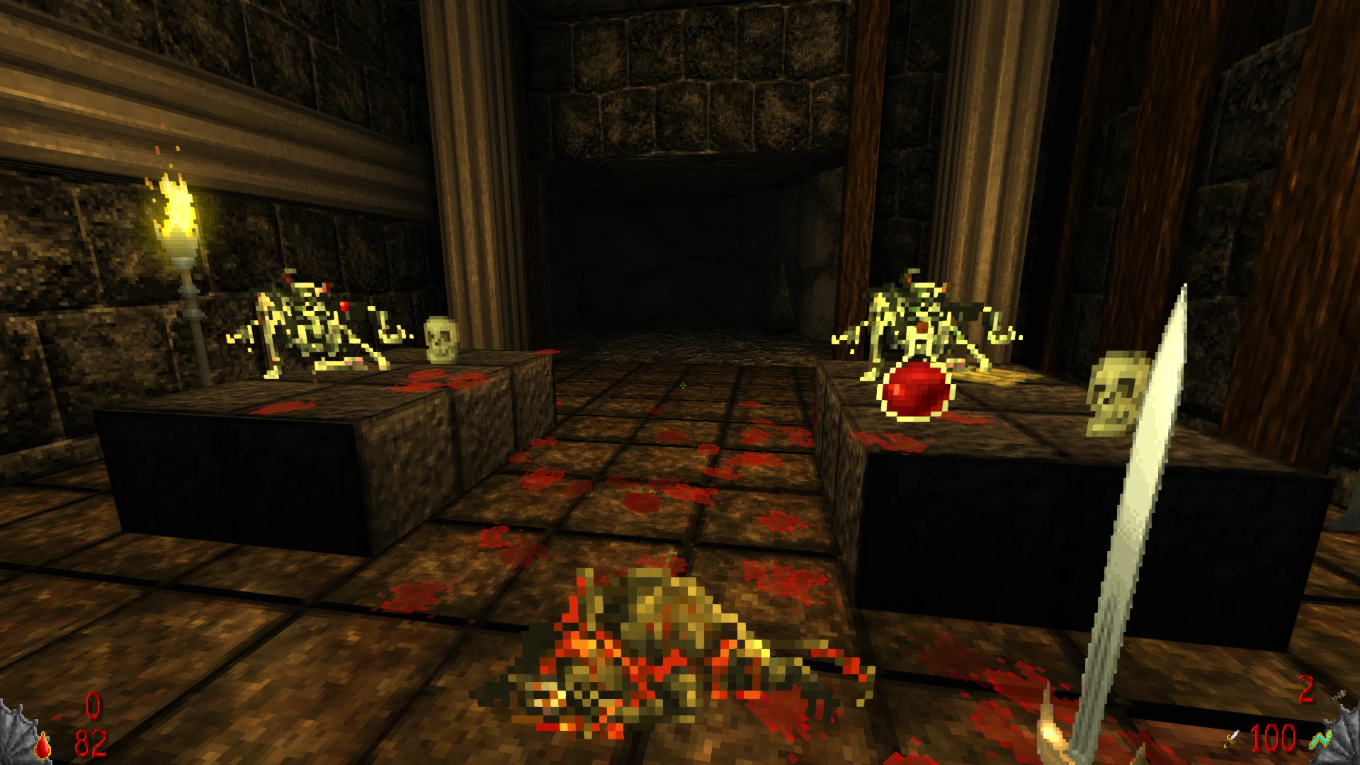Вигляд від першої особи на темну кімнату храму з плямами крові, черепами та монстрами в моді Doom II