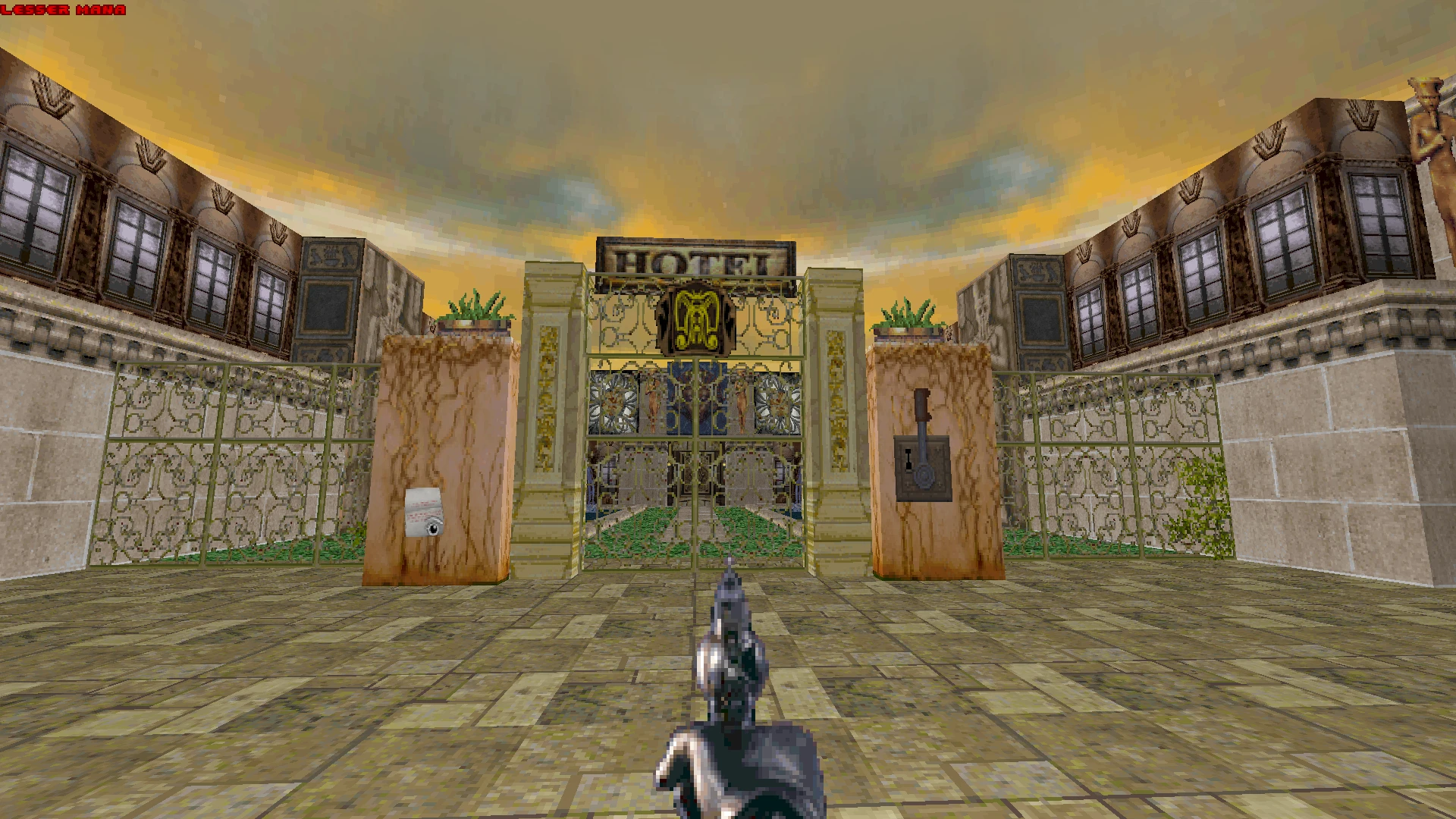 Вид от первого лица с пистолетом на украшенные ворота отеля с двумя каменными колоннами и декоративными железными заборами под оранжевым небом