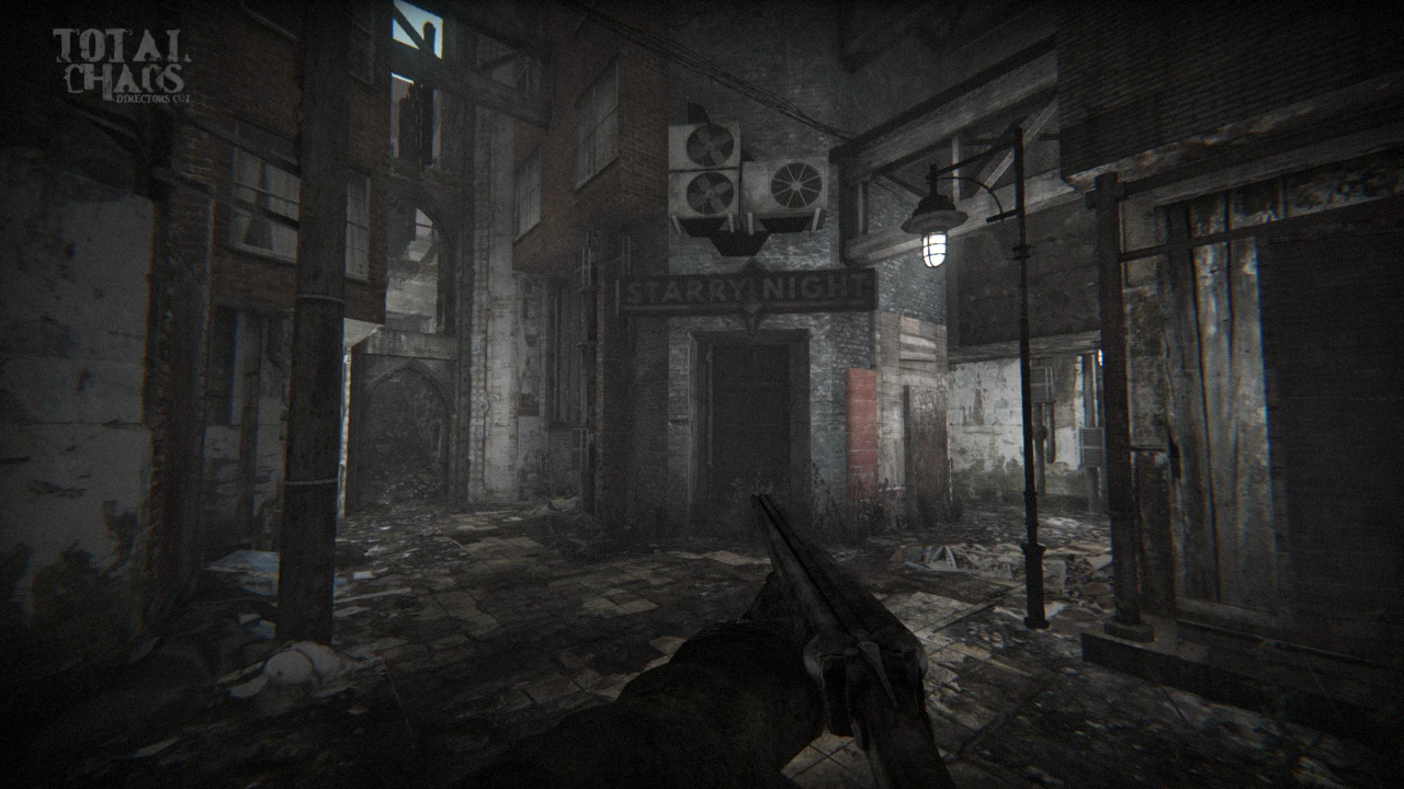 Gracz trzyma dubeltówkę w ciemnej, zniszczonej miejskiej alejce z latarnią uliczną w modzie Doom II