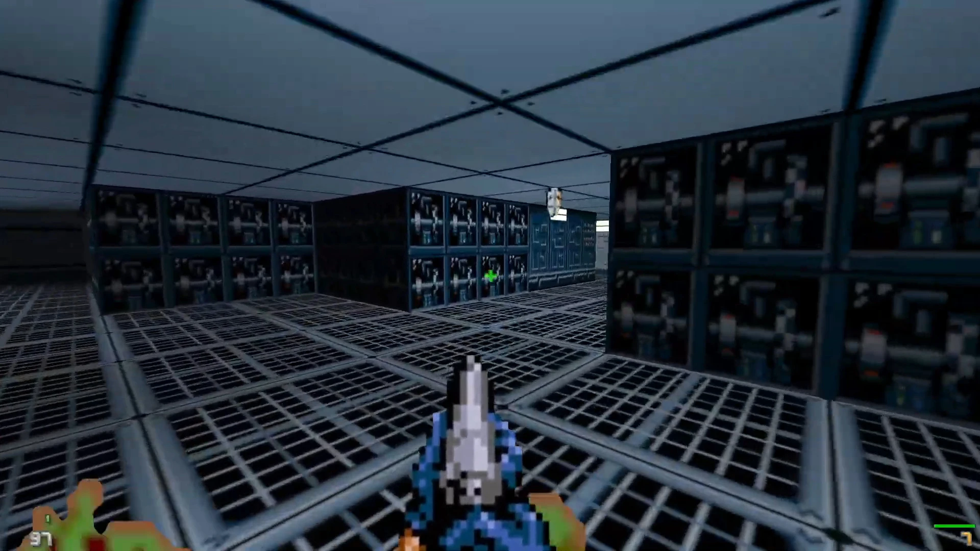 Widok z perspektywy pierwszej osoby na metalowy korytarz z bronią w ręku w modzie Zero Tolerance do Doom II