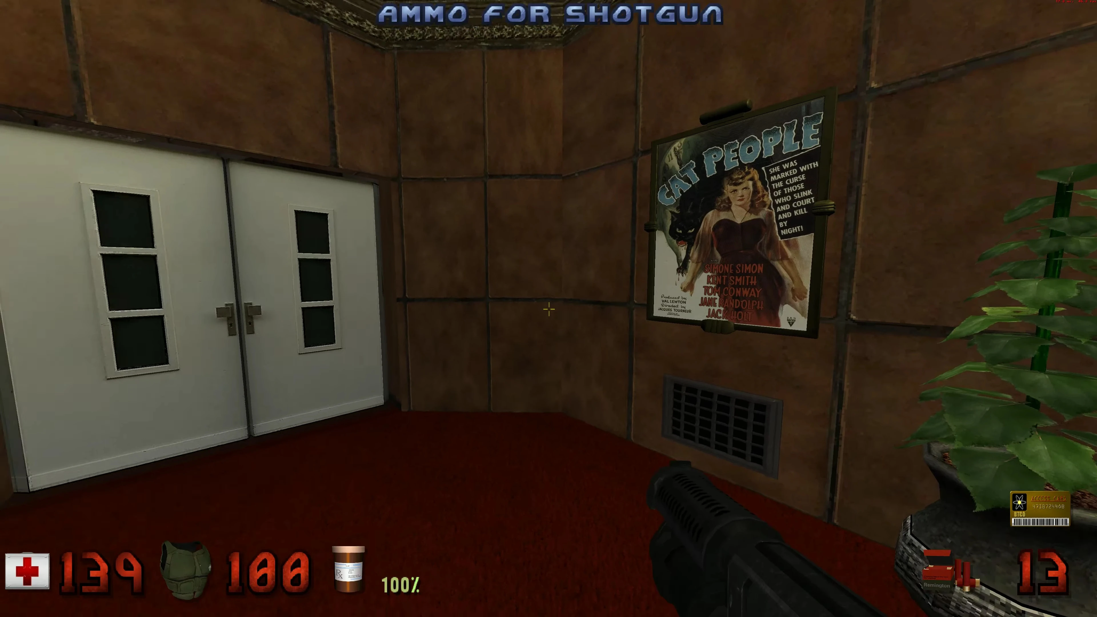 In-Game-Ansicht mit einer Schrotflinte und einem klassischen Filmplakat Cat People an der braunen Wand