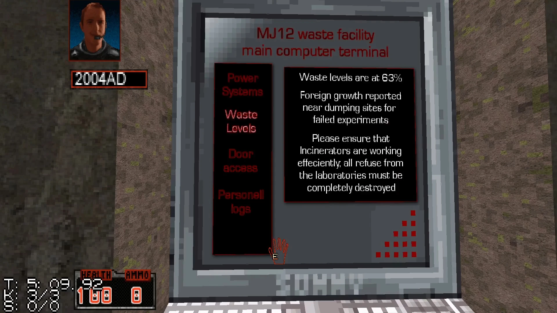 Pantalla del mod de Duke Nukem 3D mostrando terminal de la planta de residuos MJ12 con nivel de desechos al 63%