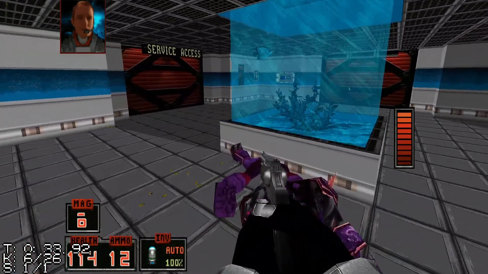 Captura del juego mod Imagination World TC de Duke Nukem 3D con vista en primera persona cerca de un gran acuario etiquetado como SERVICE ACCESS