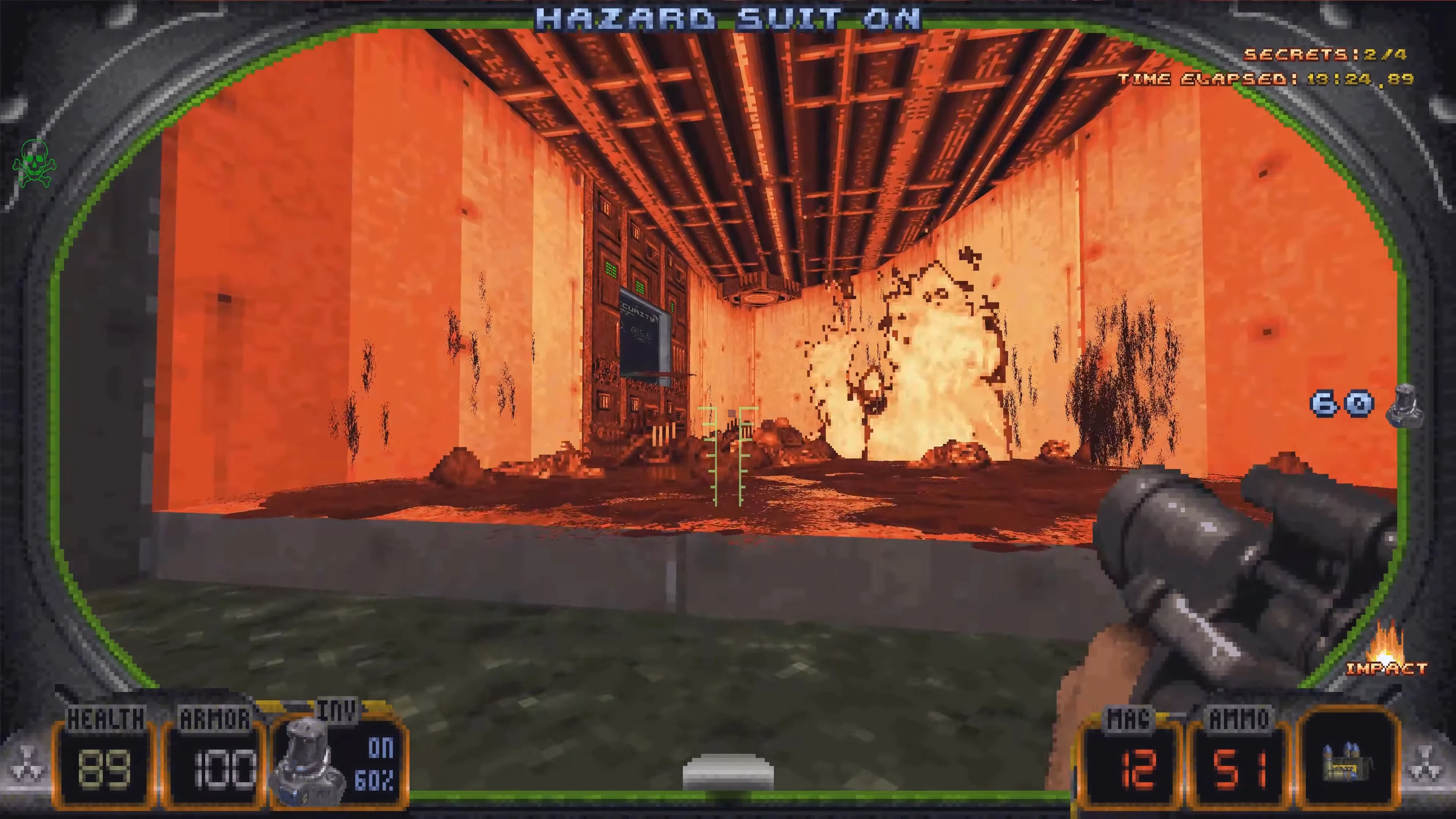 Vista en primera persona del mod KickAss Duke en Duke Nukem 3D mostrando una habitación en llamas con HUD