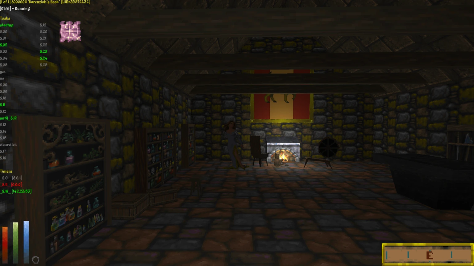 Schwach beleuchteter Raum mit Steinwänden, Regalen voller Tränke, Kamin und einer Spielfigur neben einem Stuhl in The Elder Scrolls II Daggerfall Unity