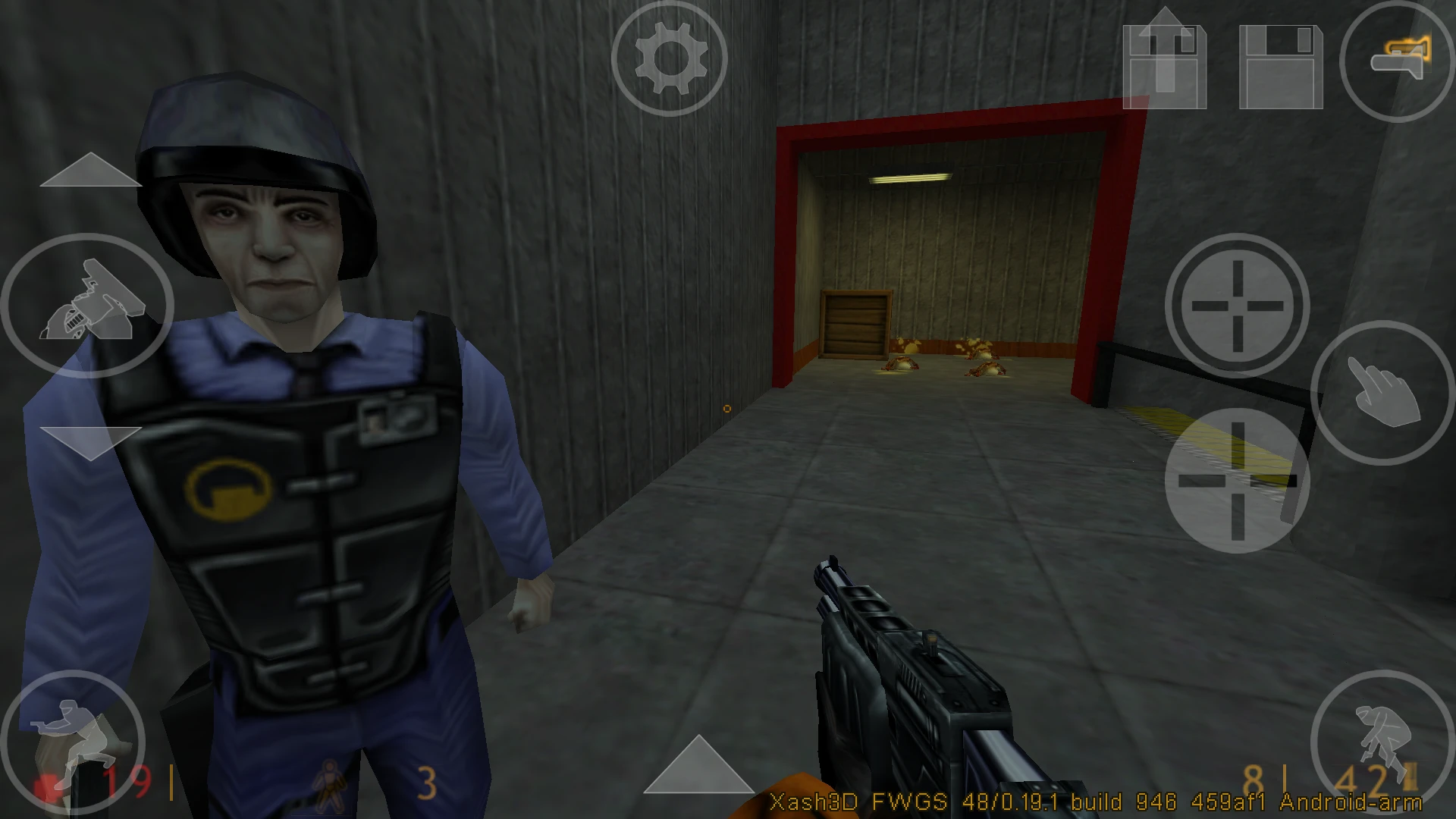 Скриншот Half-Life на Android через Xash3D FWGS с сенсорным интерфейсом и охранником на экране
