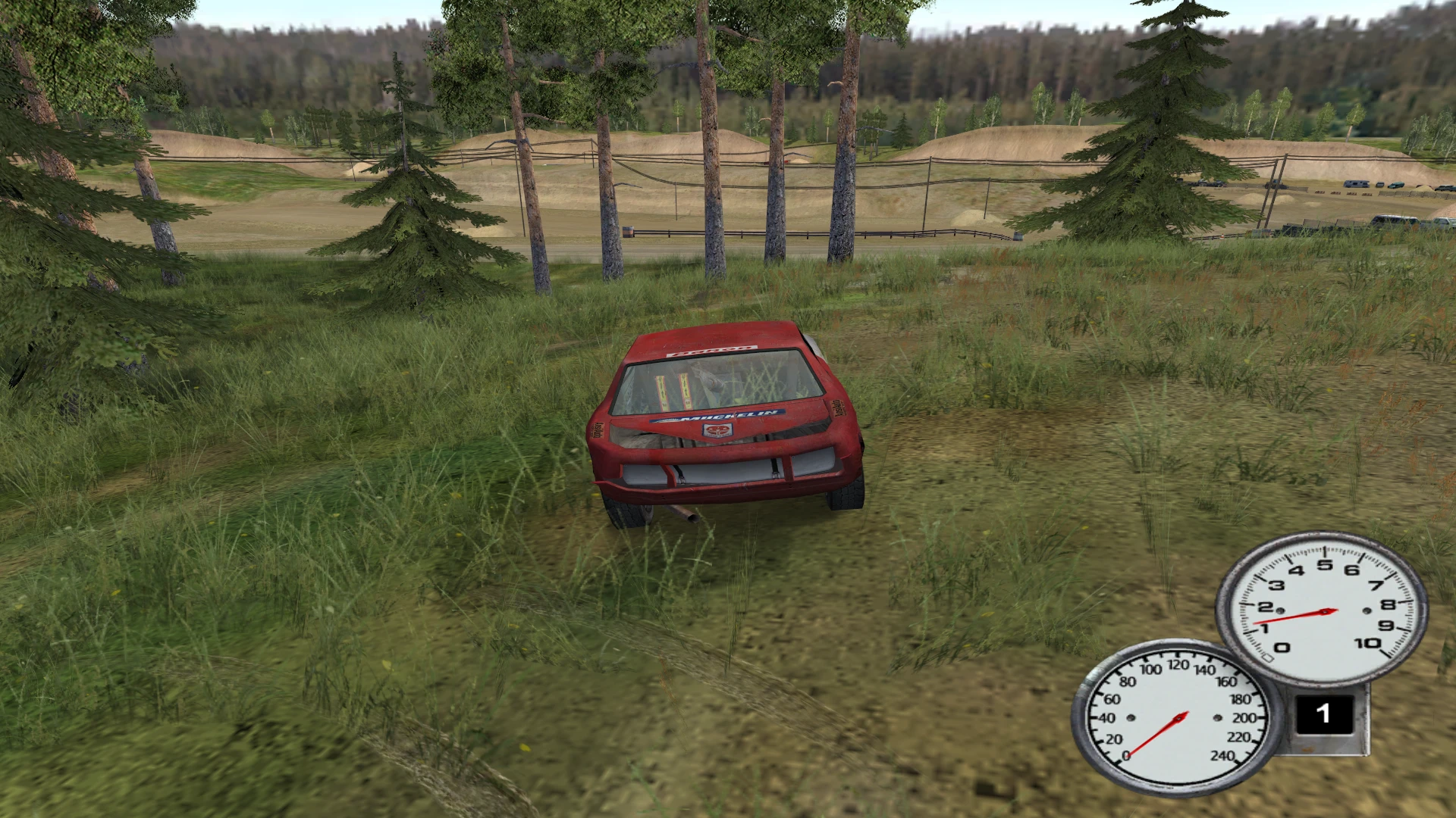 Czerwony samochód na trawiastym terenie z prędkościomierzem i obrotomierzem w HUD w FlatOut Bugbear Retro Demo 2002