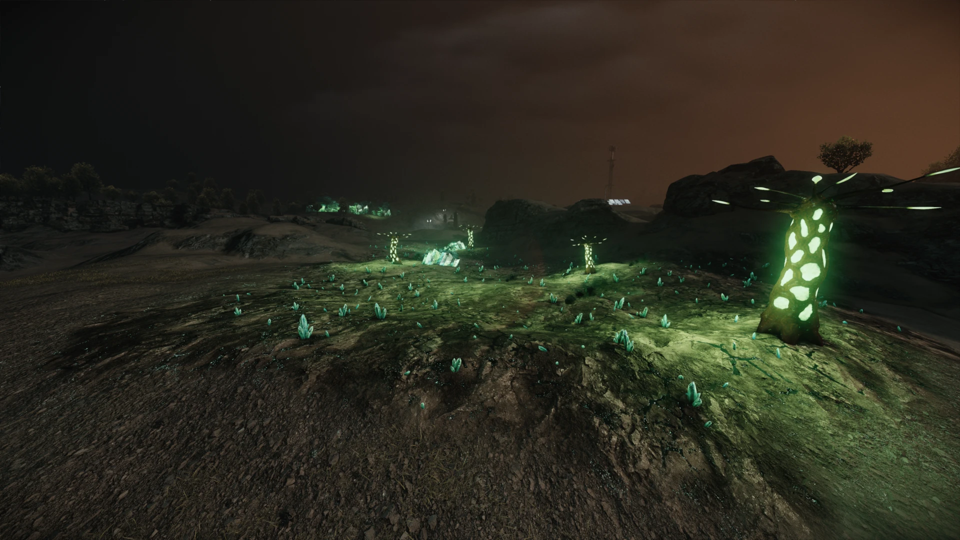 Нічна сцена зі світлими зеленими кристалами Тіберію та рослинами на сухій тріскучій землі під темним небом