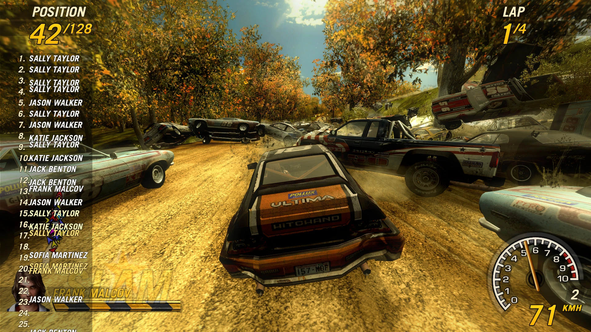 Captura de pantalla en el juego de un choque masivo en una pista de tierra durante una carrera con 128 coches en el mod FlatOut 2 AI Limit Adjuster