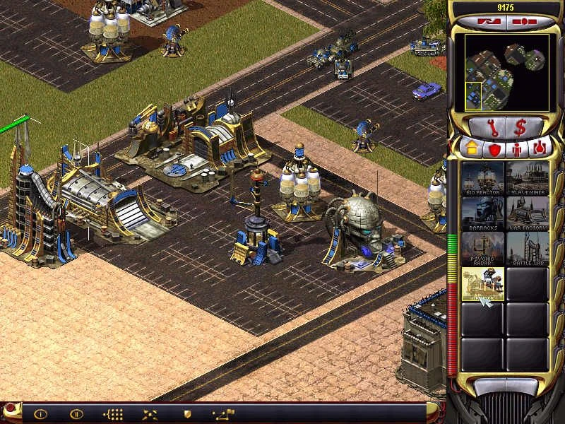 Скриншот игры с базой и различными постройками в Command & Conquer Yuri's Revenge