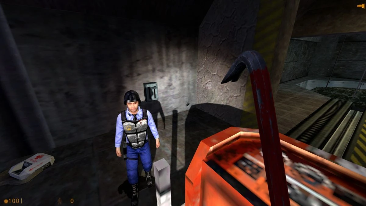 Screenshot from the game Half-Life: Source (2004)