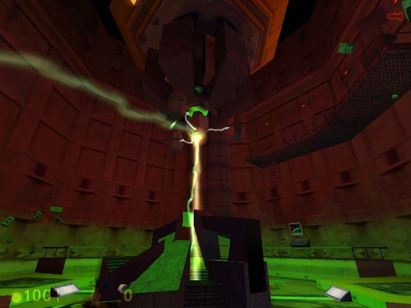 Screenshot from Half-Life (1998): green and yellow energy beams erupt from the test chamber core during the experiment