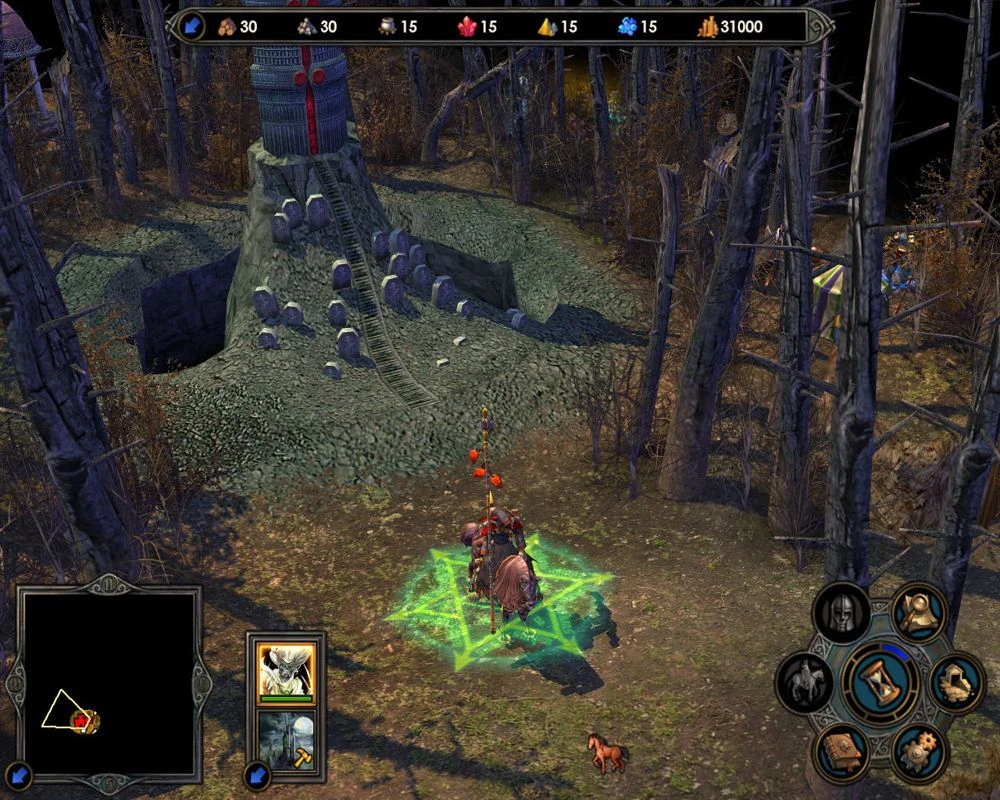 Сцена из игры Heroes of Might and Magic V с героем на лошади возле каменной структуры и лесных деревьев