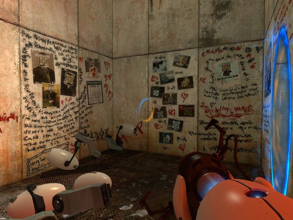 W grze Portal 2007 gracz ogląda ściany z graffiti Wheatley’a, zdjęcia i odłączone wieżyczki przy niebieskim portalu