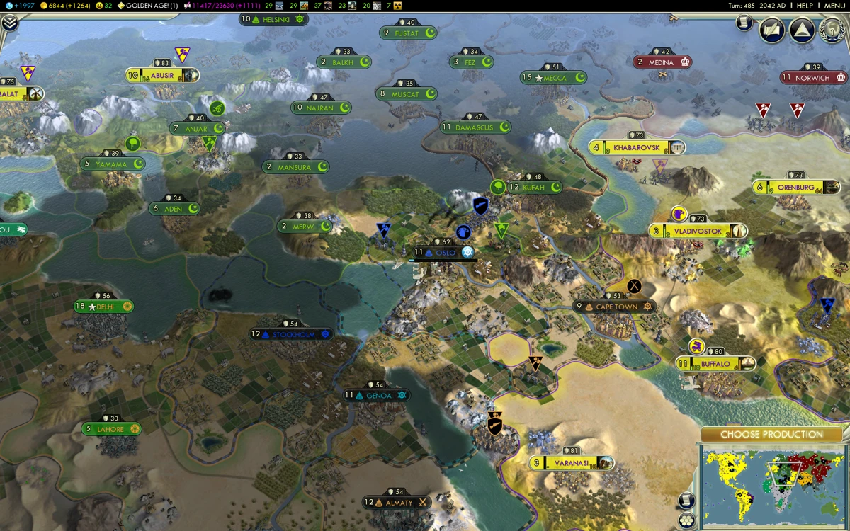 Captura de pantalla de Civilization V mostrando ciudades, unidades y terreno en el turno 485 en el año 2042 d.C.