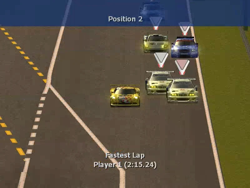 Draufsicht in Total Immersion Racing, die mehrere Rennwagen in enger Formation auf einer Geraden zeigt, mit Positionsanzeigen und schnellster Rundenzeit.