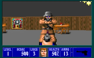 Vista en primera persona del jugador enfrentando a un soldado enemigo en una habitación con paredes de madera en Wolfenstein 3D