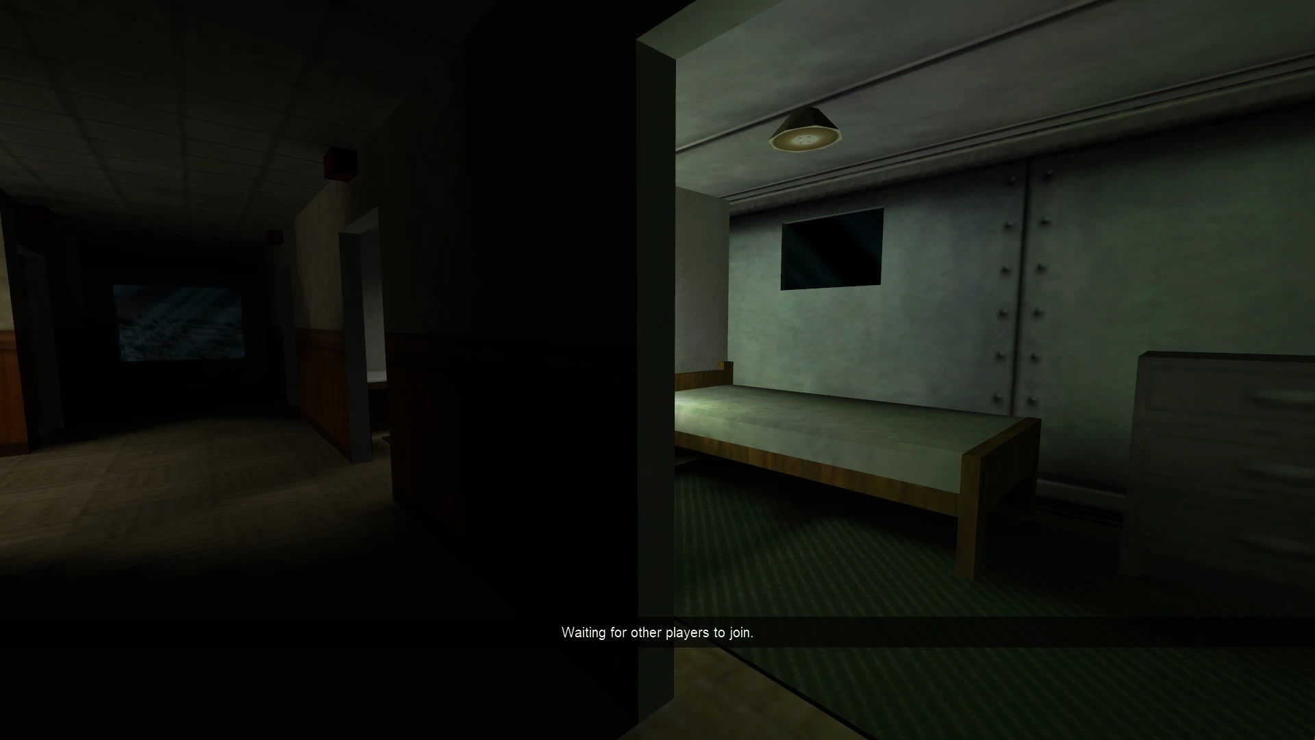 Słabo oświetlony korytarz i prosta sypialnia z łóżkiem w dodatku Zombie Panic! Map Pack do Half-Life