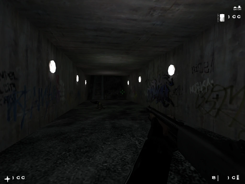 Spieler mit Schrotflinte im schwach beleuchteten Tunnel mit Graffiti und Lampen an den Wänden im Half-Life-Mod Afraid of Monsters