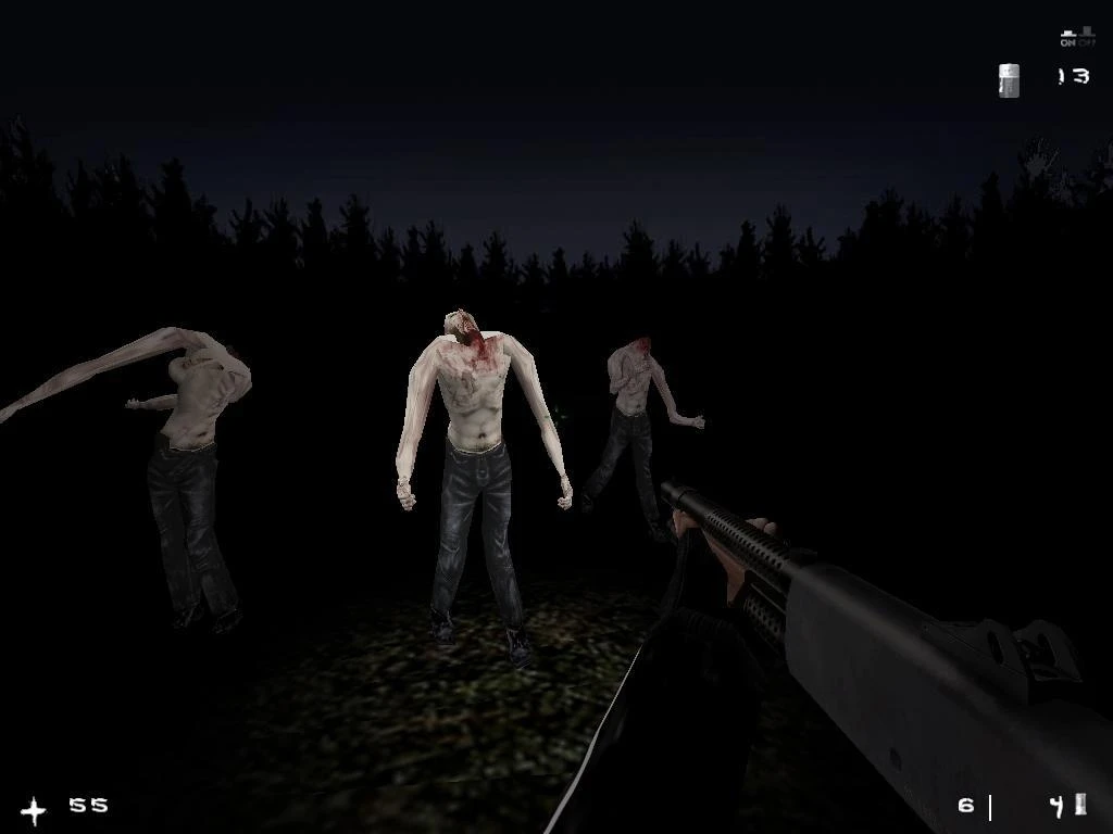 Spieler zielt mit Schrotflinte auf drei blasse Monster mit verzerrten Köpfen im dunklen Wald bei Nacht