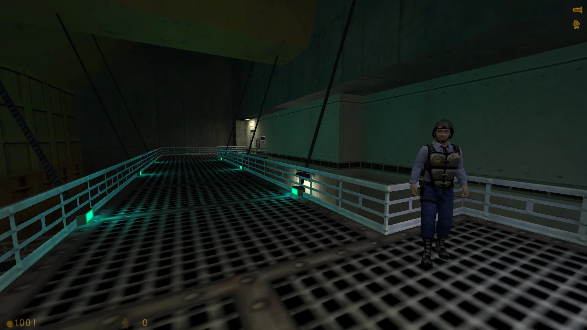 Zrzut ekranu przemysłowego chodnika ze zielonymi światłami i ochroniarzem w modzie Half-Life Decay Singularity
