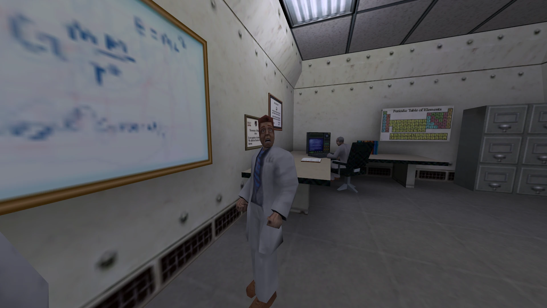 Screenshots im Spiel zeigen zwei Wissenschaftler im Labor mit Whiteboards und Periodensystem im Half Life Absolute Zero Mod