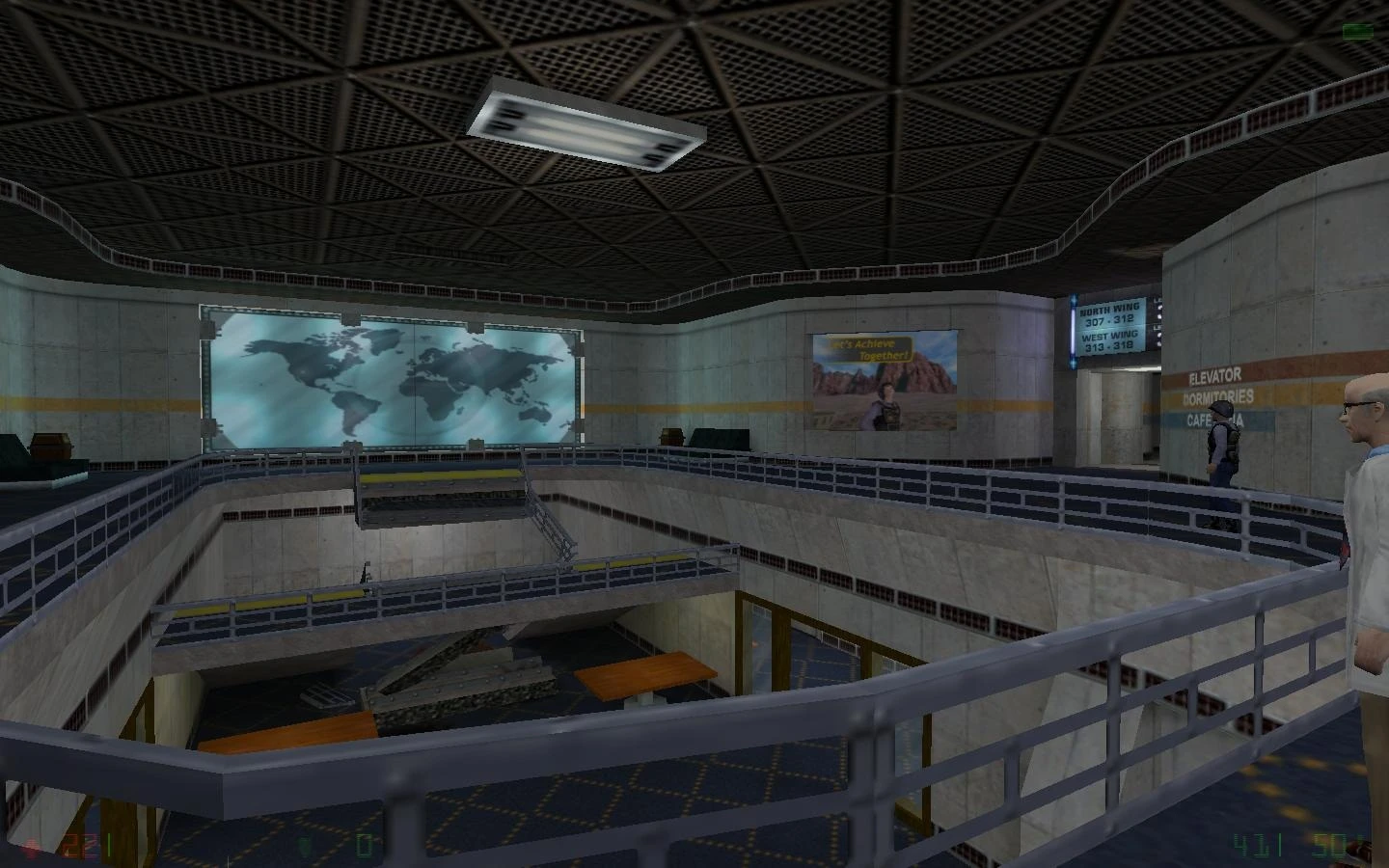 Captura de pantalla que muestra el interior de una instalación de investigación moderna de varios niveles con señalización, barandillas y personajes en el mod Half-Life Field Intensity