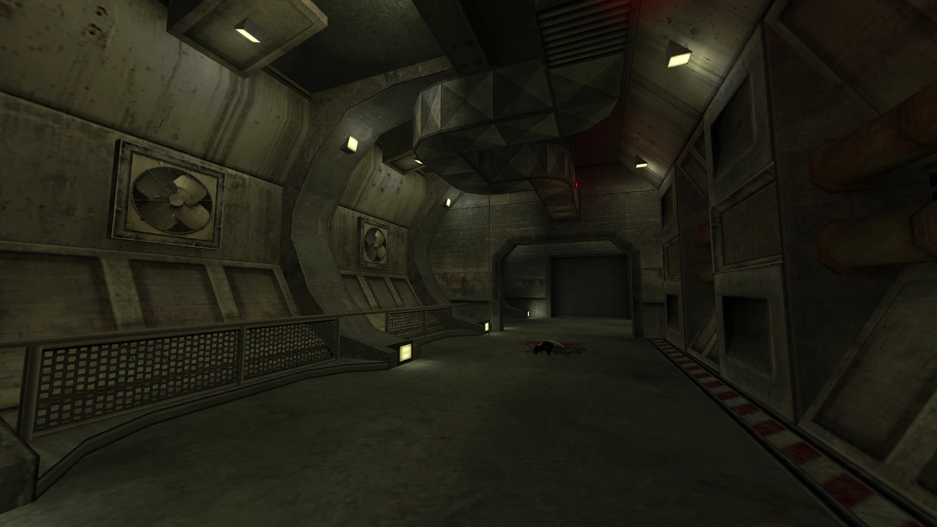 Düster beleuchteter Industrieflur mit Lüftern und einer Leiche auf dem Boden im Half-Life Sum Mod